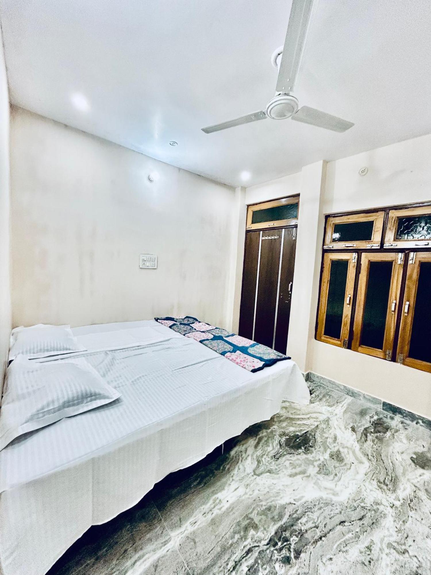 Allāhābād Junction Vishwanath Residencyヴィラ エクステリア 写真