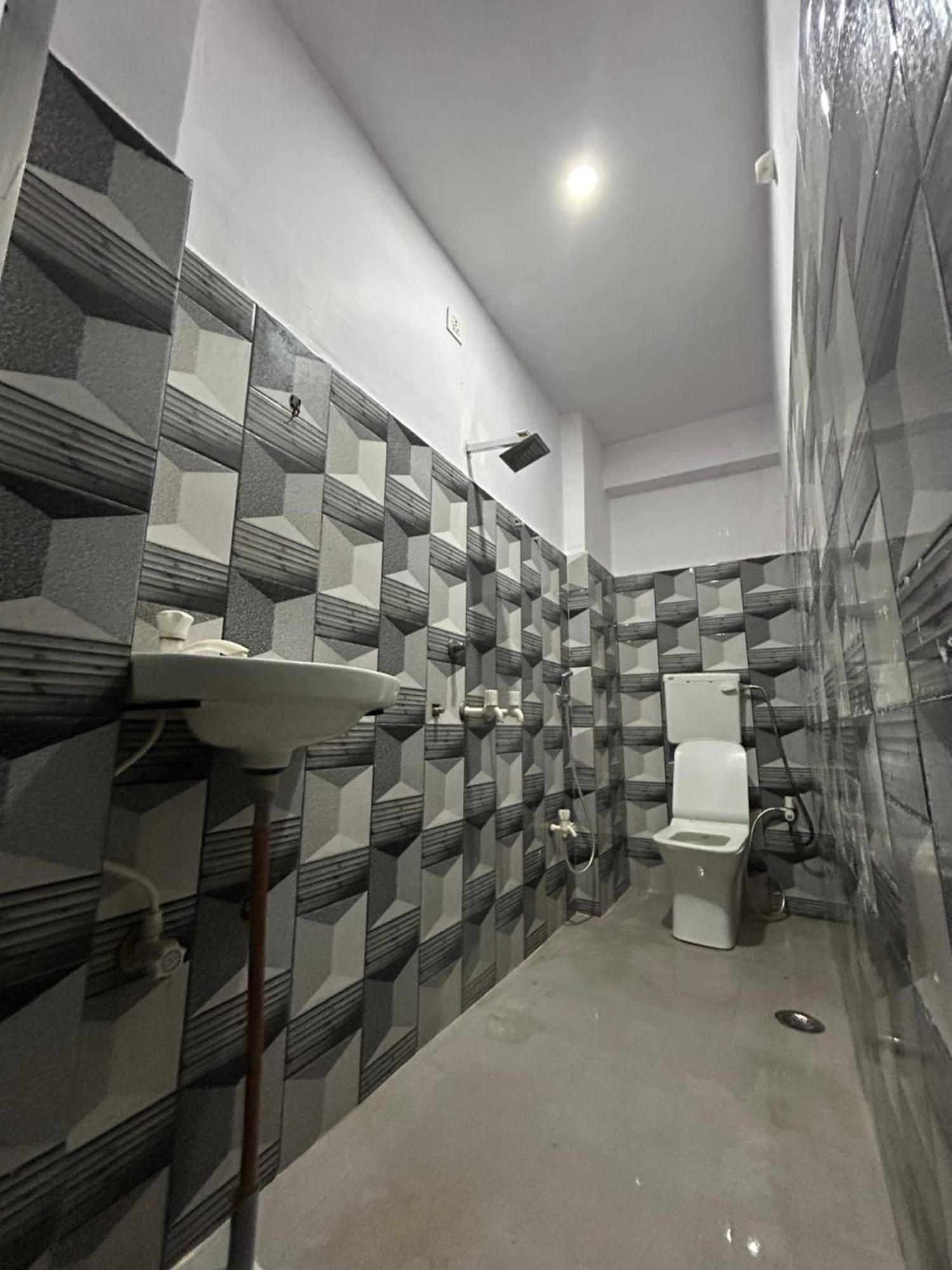 Allāhābād Junction Vishwanath Residencyヴィラ エクステリア 写真